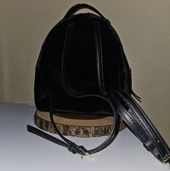 Sold - Picture 6 of 11